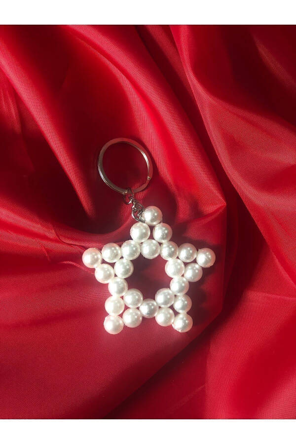 Handmade Pearl Star Keychain - A Stylish and Elegant Gift